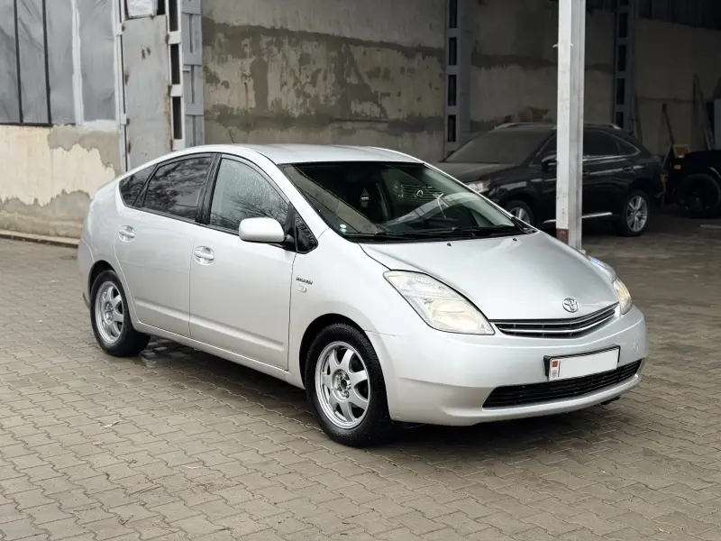 Toyota Prius 2007 г. 303000 км
