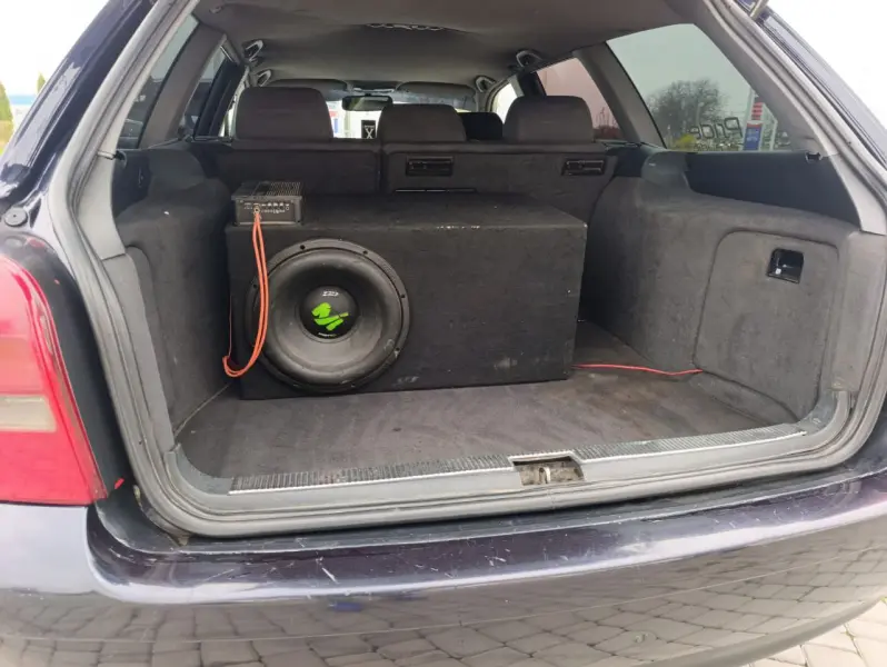 Audi A4 2003 г. 230 км