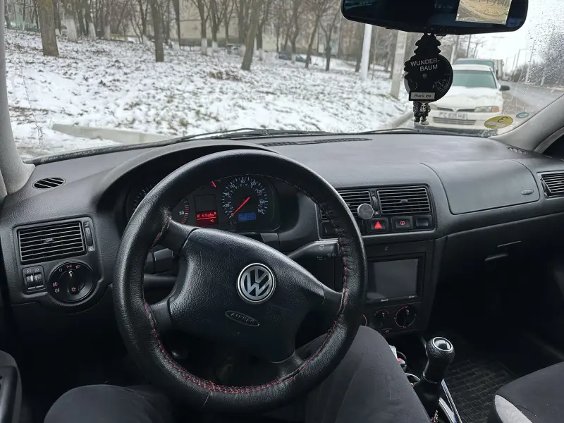 Volkswagen Golf 2000 г. 295000 км