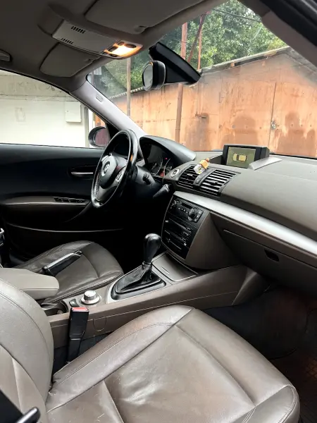 BMW 1 Series 2005 г. 300000 км