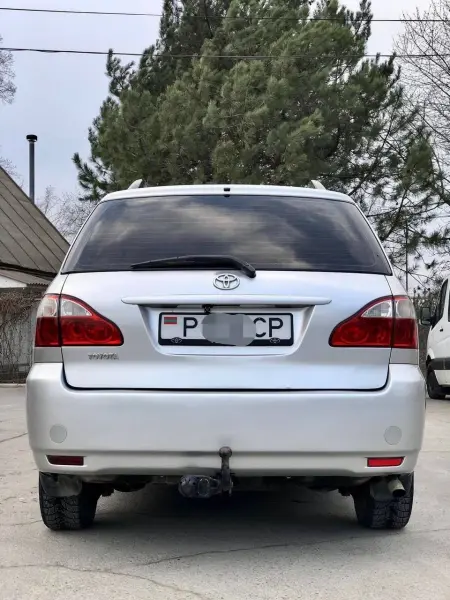 Toyota Avensis Verso 2004 г. 255000 км