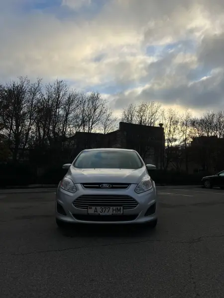 Ford C-Max 2013 г. 104000 км