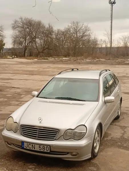 Mercedes-Benz C-Class 2003 г. 499998 км