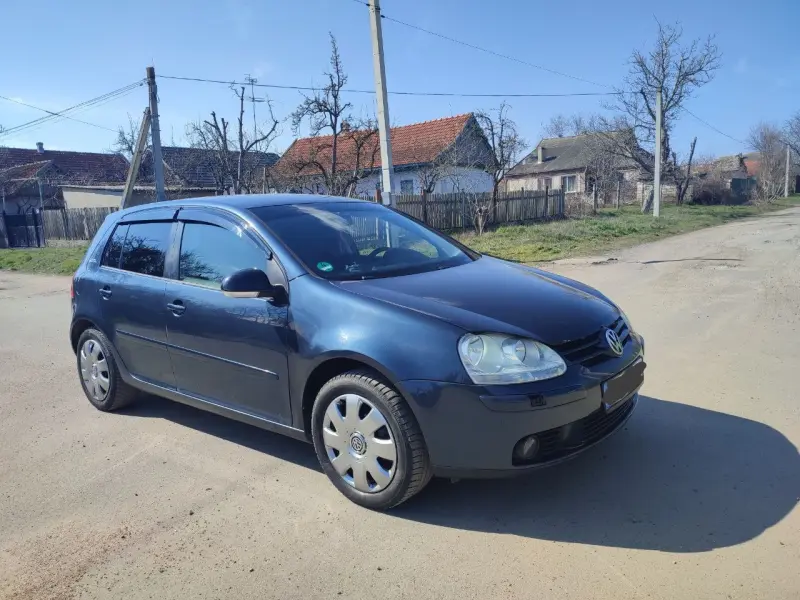 Volkswagen Golf 2008 г. 214998 км