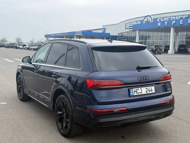 Audi Q7 2020 г. 60000 км
