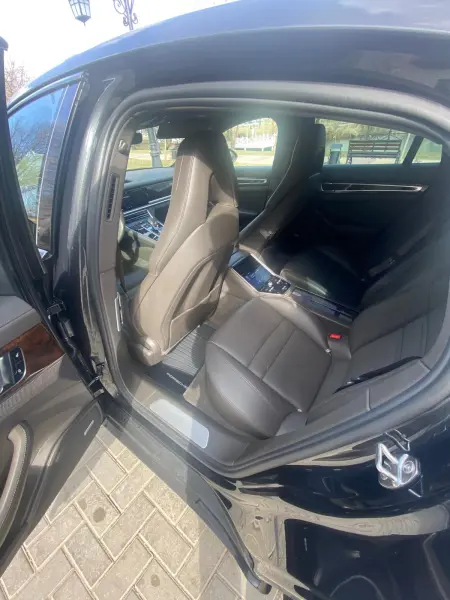 Porsche Panamera 2018 г. 130000 км