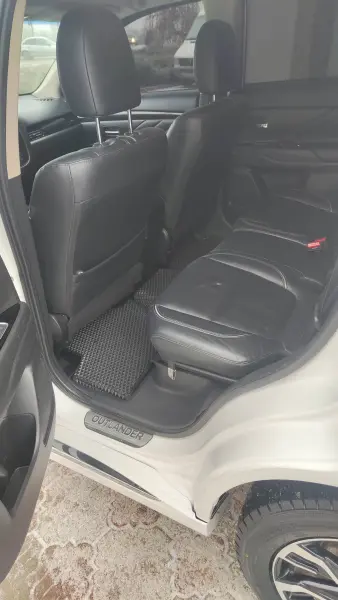 Mitsubishi Outlander 2018 г. 151000 км