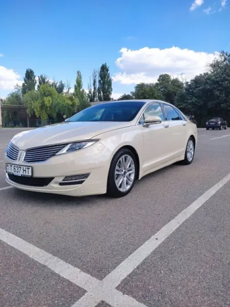 Lincoln MKZ 2014 г. 120000 км