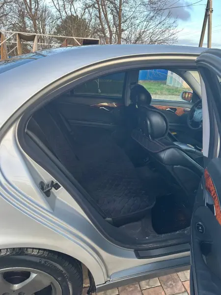 Mercedes-Benz E-Class 2003 г. 350000 км
