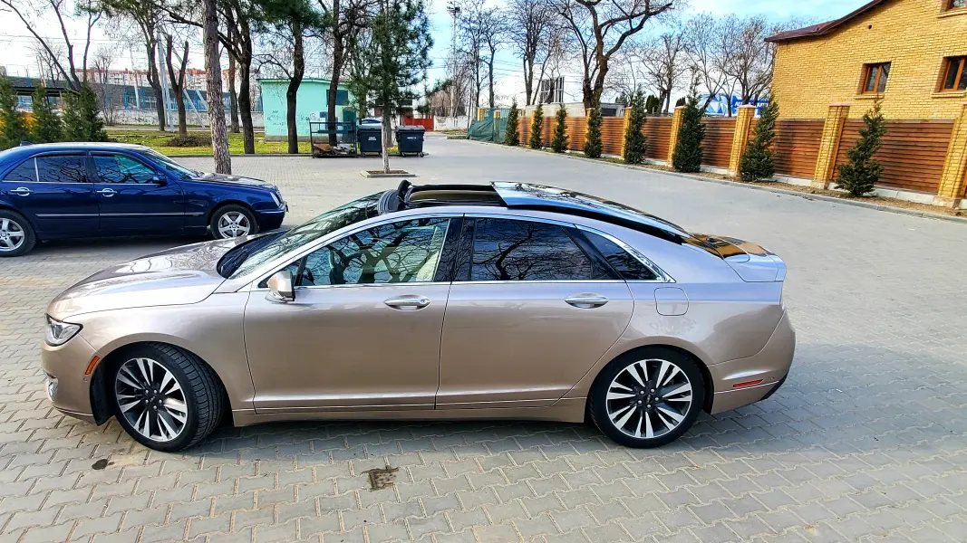 Lincoln MKZ 2019 г. 105000 км