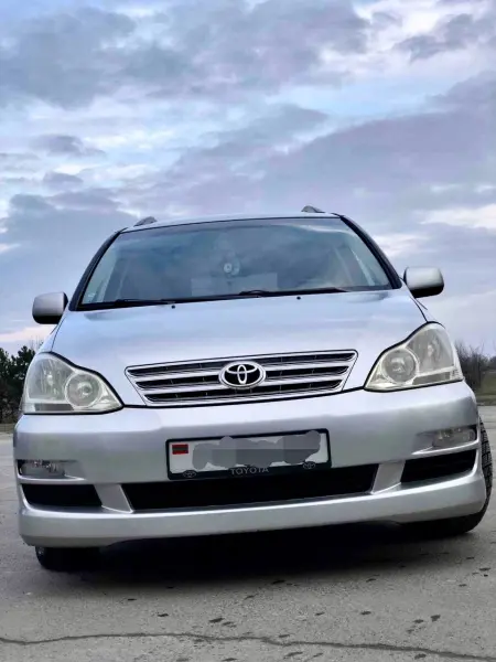 Toyota Avensis Verso 2004 г. 255000 км