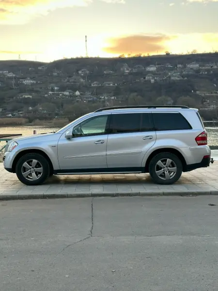 Mercedes-Benz GL-Class 2008 г. 287000 км