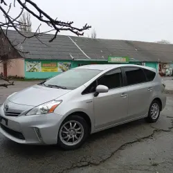 Toyota Prius 2012 г. 120000 км