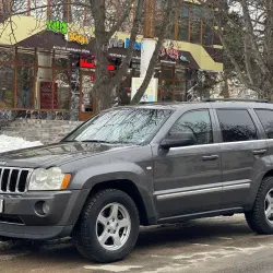 Jeep Cherokee 2006 г. 230 км