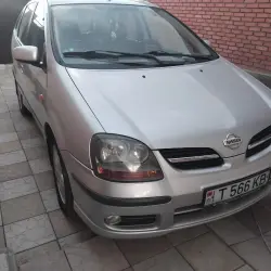 Nissan Almera Tino 2003 г. 230 км