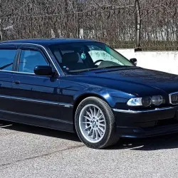 BMW 7 Series 1999 г. 327400 км