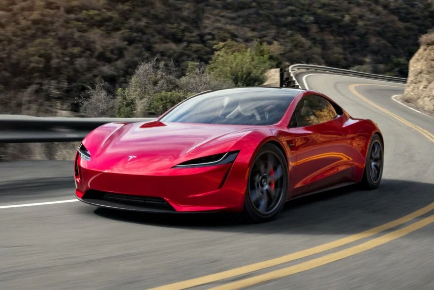 Tesla может представить новый Roadster уже в августе — суперкар получит технологии SpaceX