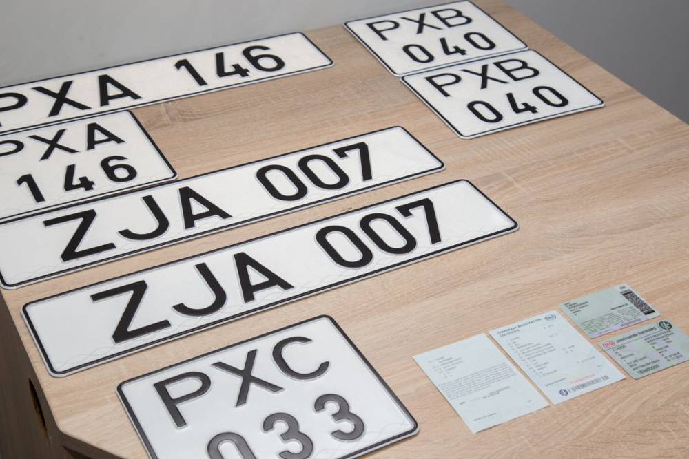 Кишинёв продлил срок перерегистрации машин из Приднестровья на «нейтральные» номера