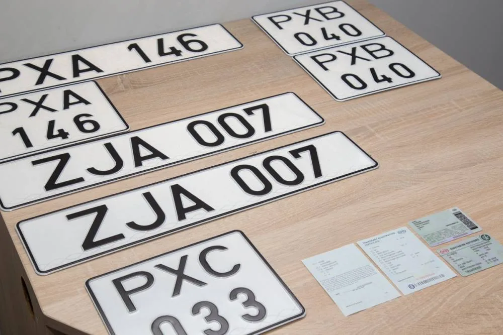 Кишинёв продлил срок перерегистрации машин из Приднестровья на «нейтральные» номера